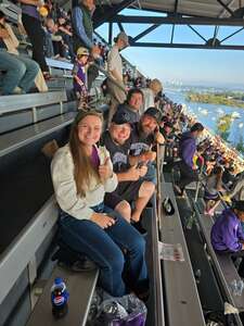 Washington Huskies - NCAA Football vs Eastern Washington University