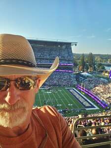 Washington Huskies - NCAA Football vs Eastern Washington University