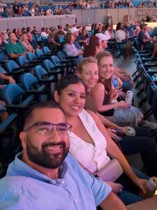 BRAD PAISLEY LIVE