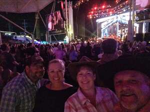 BRAD PAISLEY LIVE