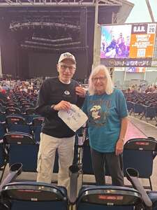 BRAD PAISLEY LIVE