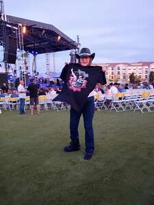 Trace Adkins - 30th Anniversary Tour
