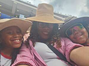 Alabama Crimson Tide - NCAA Football vs East Carolina Pirates