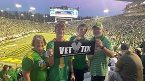 Oregon Ducks - NCAA Football vs Portland State Vikings