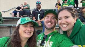 Oregon Ducks - NCAA Football vs Portland State Vikings