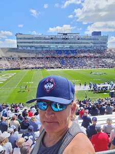 UConn Huskies - NCAA Football vs Lafayette Leopards