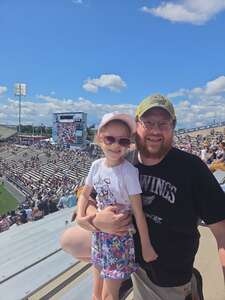 UConn Huskies - NCAA Football vs Lafayette Leopards