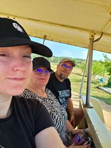 SAFARI TRAM RIDE & GIRAFFE EXP PLUS LUNCH/DINNER