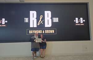 The R&B Tour - Starring Usher Raymond & Chris Brown