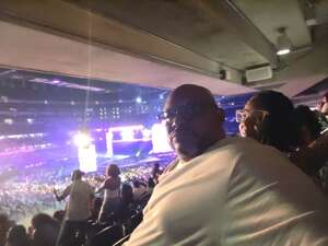 The R&B Tour - Starring Usher Raymond & Chris Brown