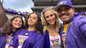 Washington Huskies - NCAA Football vs Iowa Hawkeyes