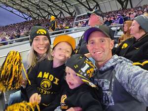 Washington Huskies - NCAA Football vs Iowa Hawkeyes