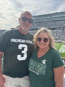 Michigan State Spartans - NCAA Football vs Illinois Fighting Illini