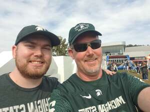 Michigan State Spartans - NCAA Football vs Illinois Fighting Illini