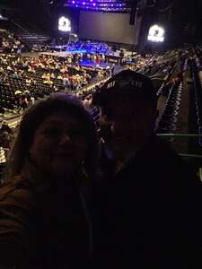 BRAD PAISLEY LIVE