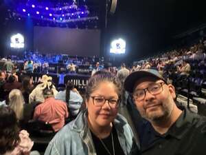 BRAD PAISLEY LIVE