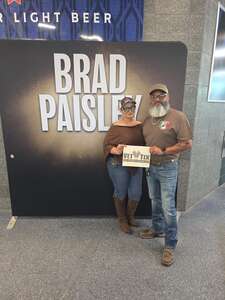 BRAD PAISLEY LIVE
