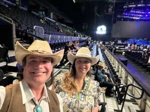 BRAD PAISLEY LIVE