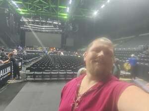 BRAD PAISLEY LIVE