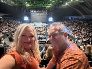 BRAD PAISLEY LIVE