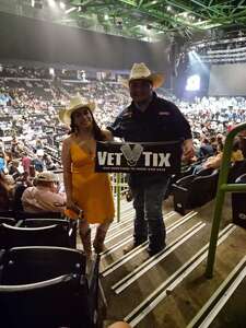 BRAD PAISLEY LIVE