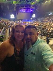 BRAD PAISLEY LIVE