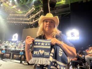BRAD PAISLEY LIVE