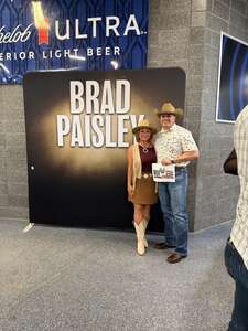 BRAD PAISLEY LIVE