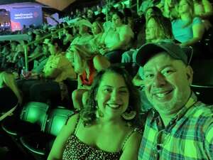 BRAD PAISLEY LIVE
