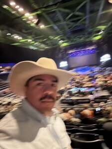 BRAD PAISLEY LIVE
