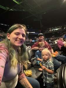 BRAD PAISLEY LIVE