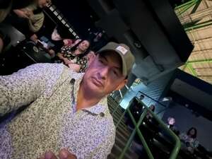 BRAD PAISLEY LIVE