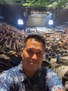 BRAD PAISLEY LIVE