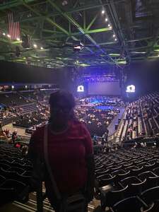 BRAD PAISLEY LIVE
