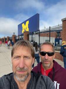 Michigan Wolverines - NCAA Football vs Indiana Hoosiers