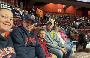 UConn Huskies - NCAA Men's Basketball vs Syracuse Orange