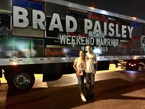 Brad Paisley: Weekend Warrior World Tour 2017 With Special Guest Dustin Lynch, Chase Bryant and Lindsay Ell
