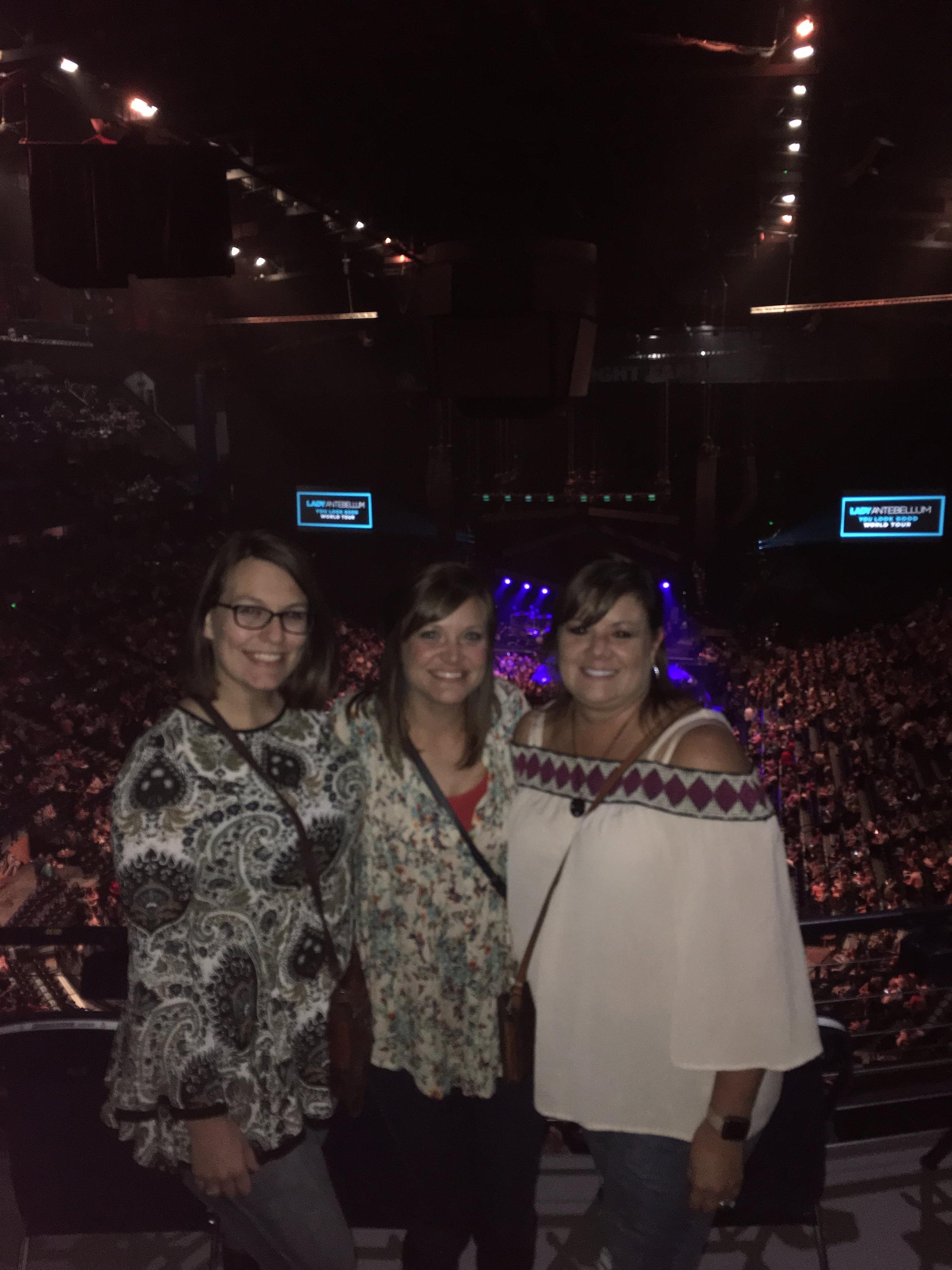 Lady Antebellum You Look Good World Tour With Special Guest Kelsea Ballerini, and Brett Young