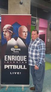 Enrique Iglesias & Pitbull - Live