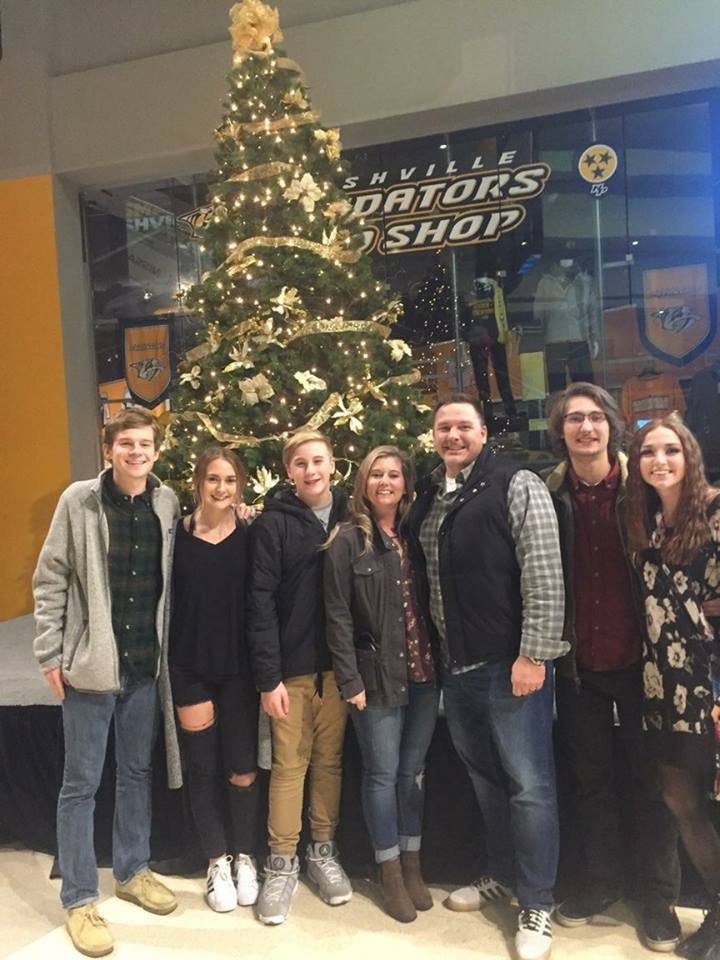Cirque Holiday Musica Presents Believe