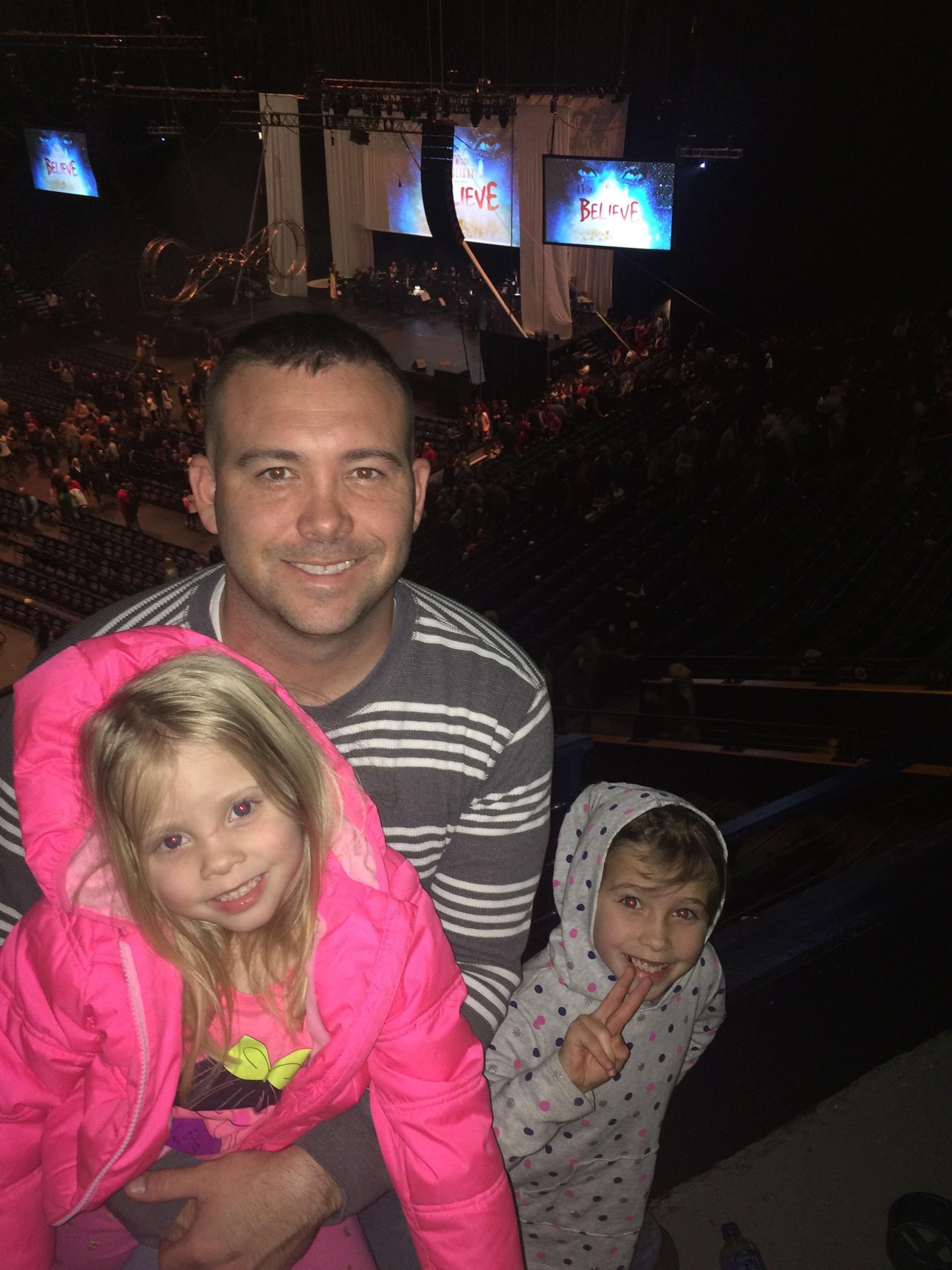 Cirque Holiday Musica Presents Believe