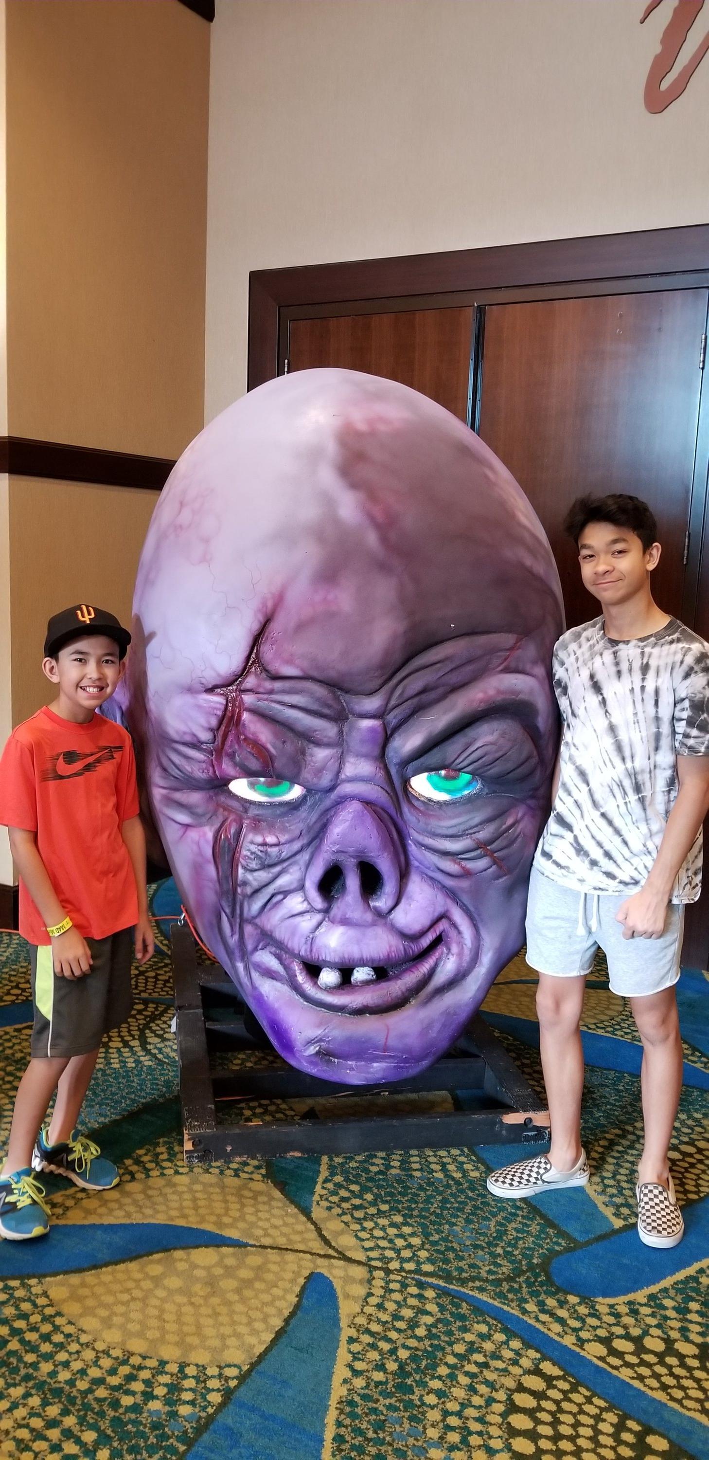 Mad Monster Party - Sunday