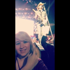 Brad Paisley - Weekend Warrior World Tour With Dustin Lynch, Chase Bryant and Lindsay Ell